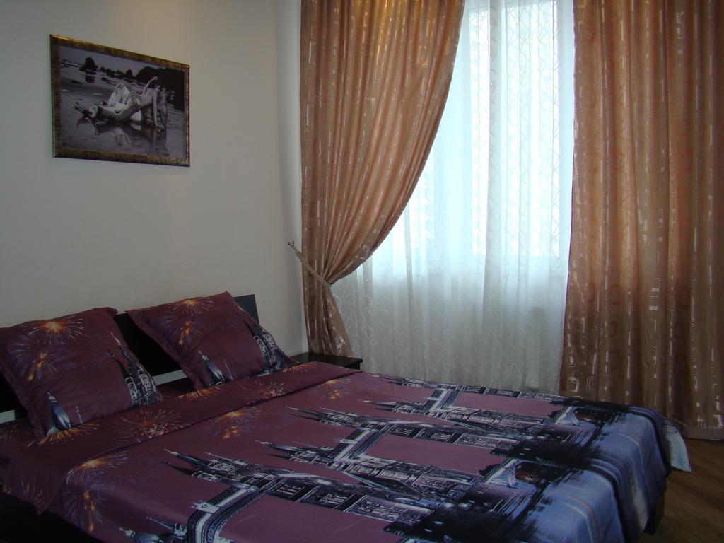 Pleasure Apartment Near Center Of Odessa Exteriör bild