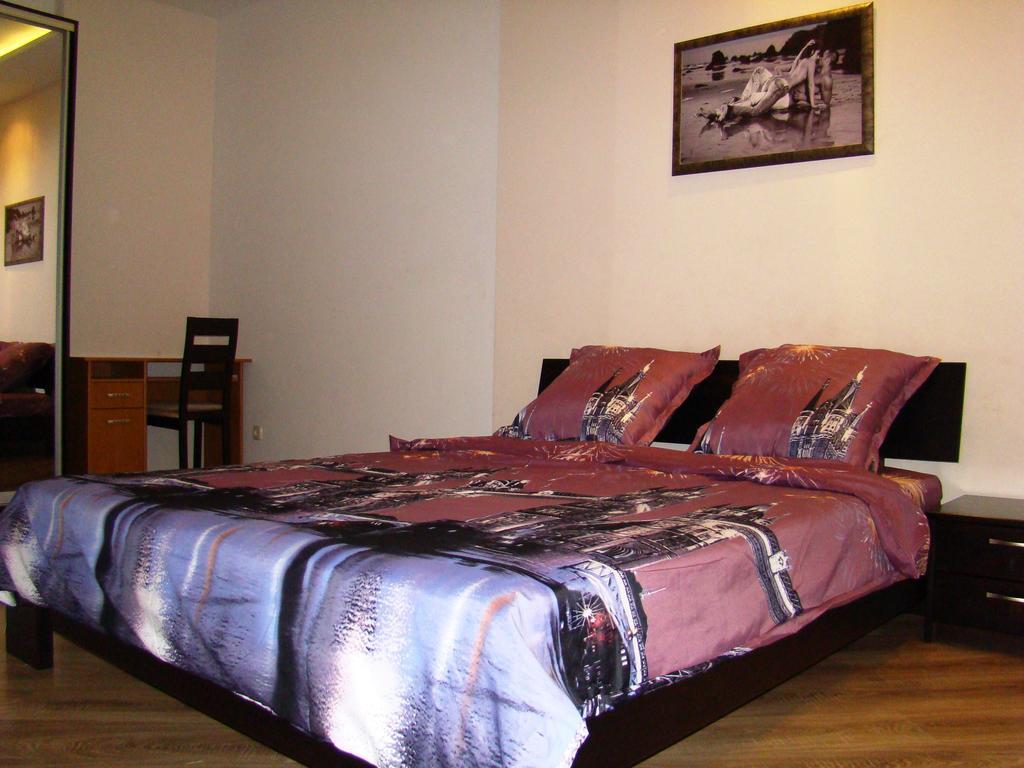 Pleasure Apartment Near Center Of Odessa Exteriör bild