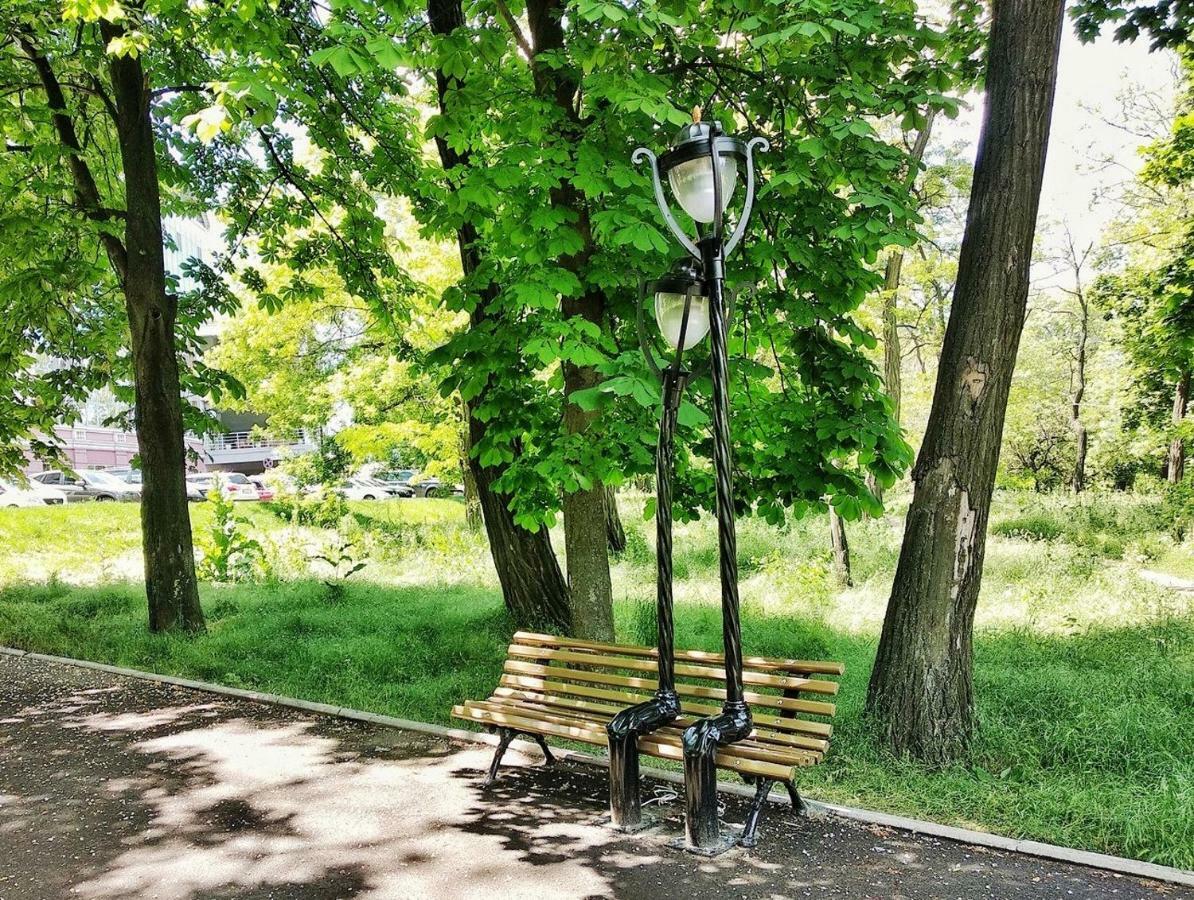 Pleasure Apartment Near Center Of Odessa Exteriör bild